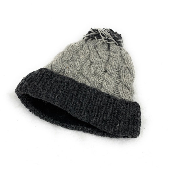 Handmade Wool Beanie Chunky Knit Unisex Design - Picture 2 of 4